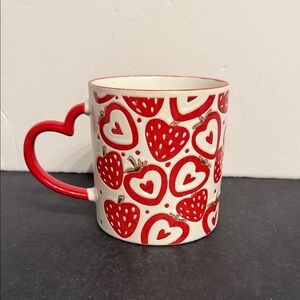 Strawberry Heart Valentine's Day Mug Red and White 21 Oz mug- NWT (price for 1)